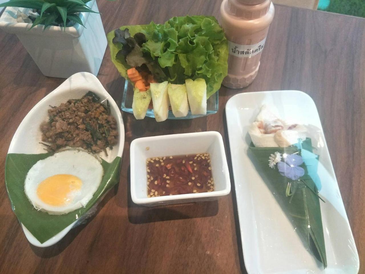 Hotel The White Garden Premier Saraburi Ban Dao Ruang  Exterior foto